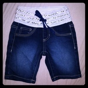 BLUE JEAN CAPRIS SIZE 5